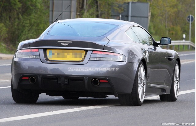 Aston Martin DB9 - Foto spia 18-05-2010