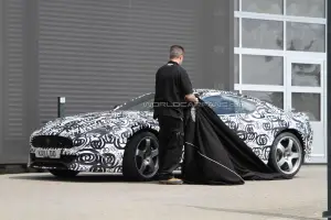 Aston Martin DB9 foto spia luglio 2011 - 1
