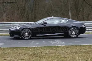 Aston Martin DB9 muletto prova nuova generazione - Foto spia 24-03-2015