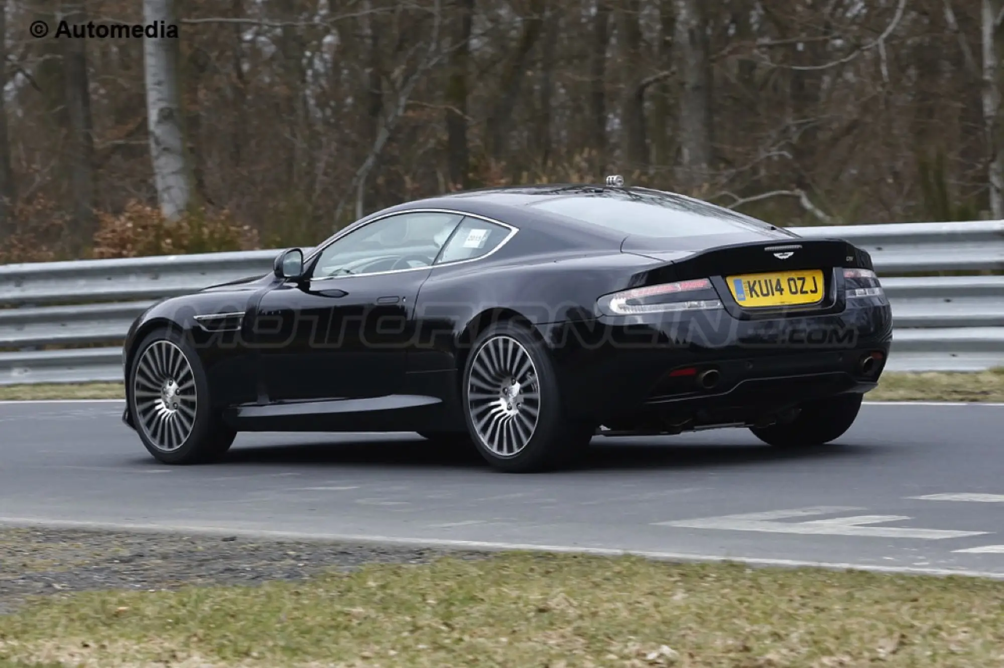 Aston Martin DB9 muletto prova nuova generazione - Foto spia 24-03-2015 - 6