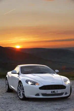 Aston Martin DB9 MY2011 (2)