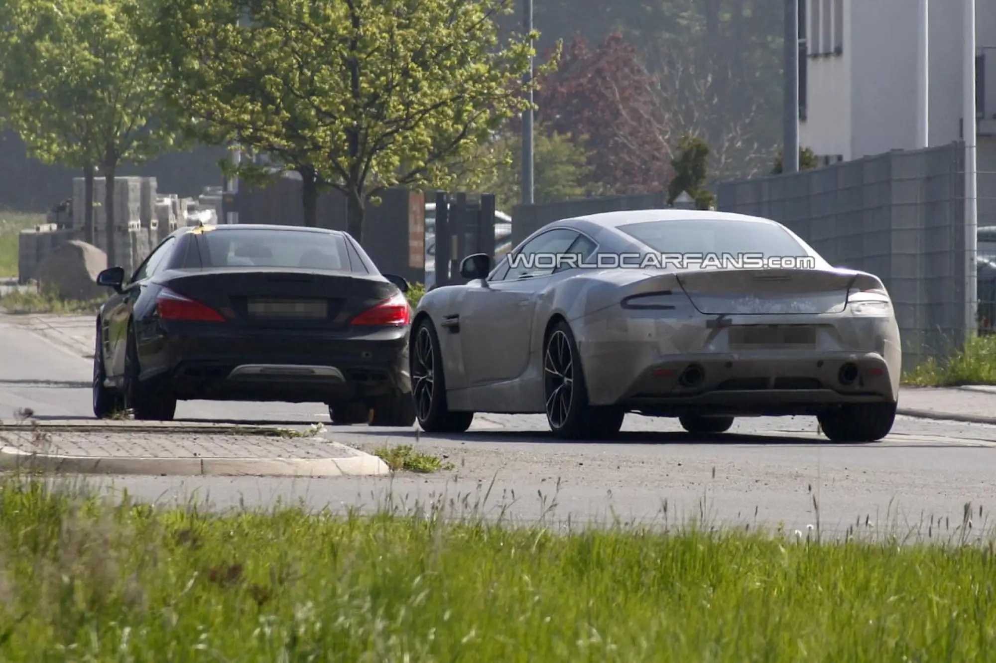 Aston Martin DB9/DBS 2013 foto spia - 6