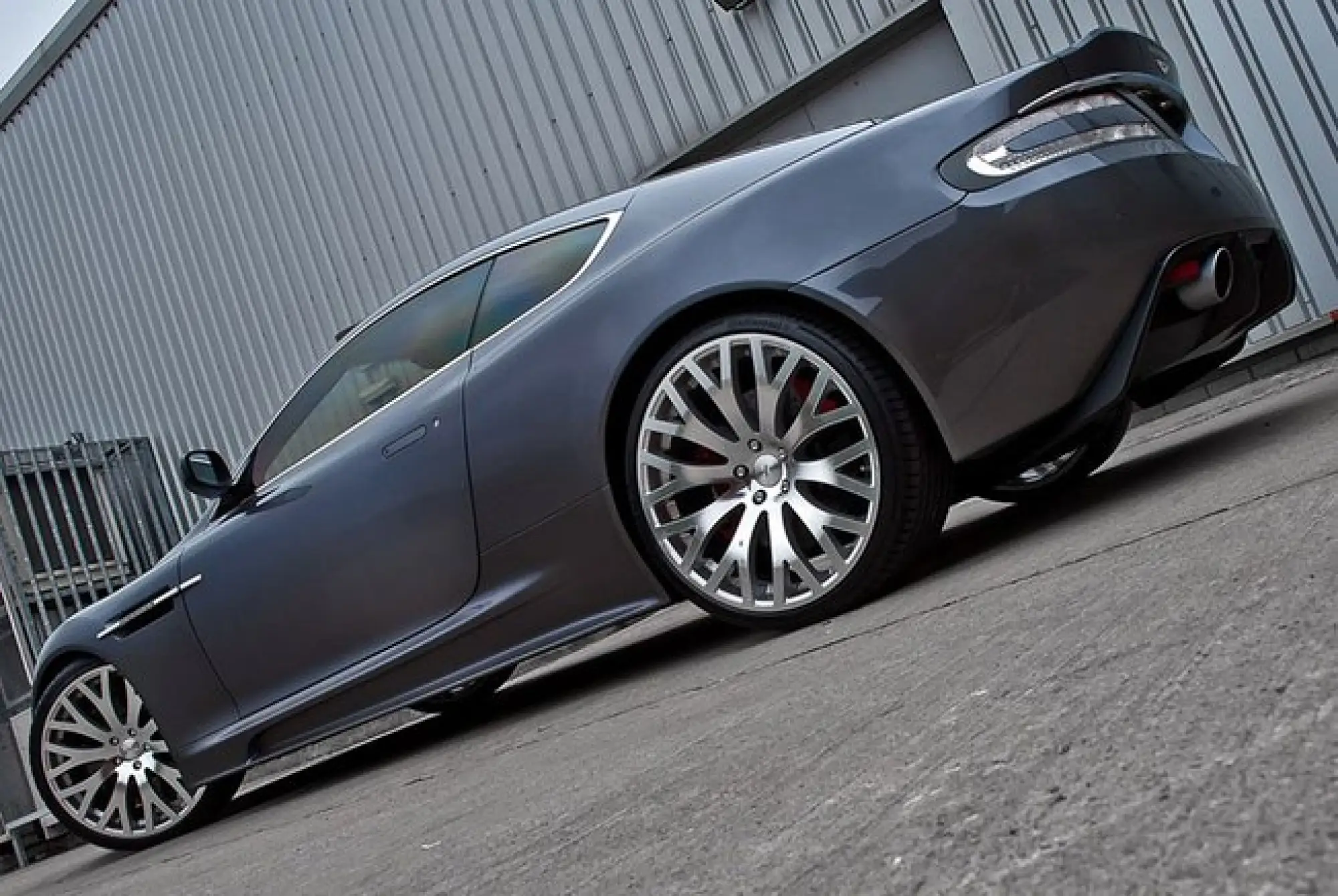 Aston Martin DBS James Bond by Kahn Design - 5
