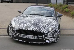 Aston Martin DBS spy - 7