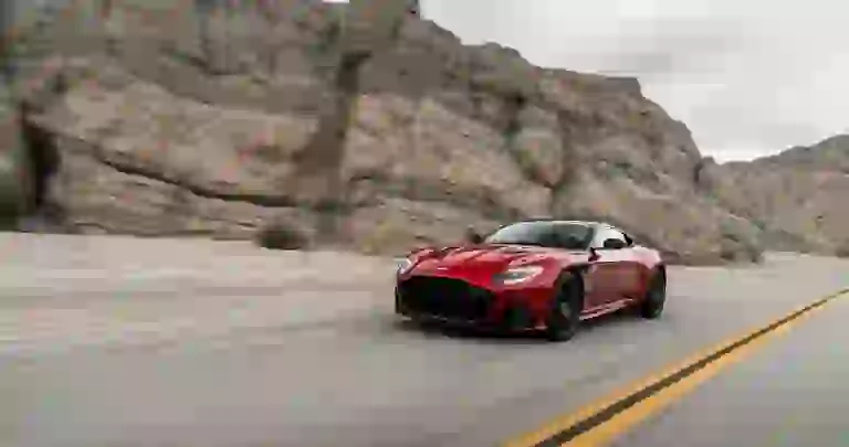 Aston Martin DBS Superleggera foto leaked 26 giugno 2018 - 8