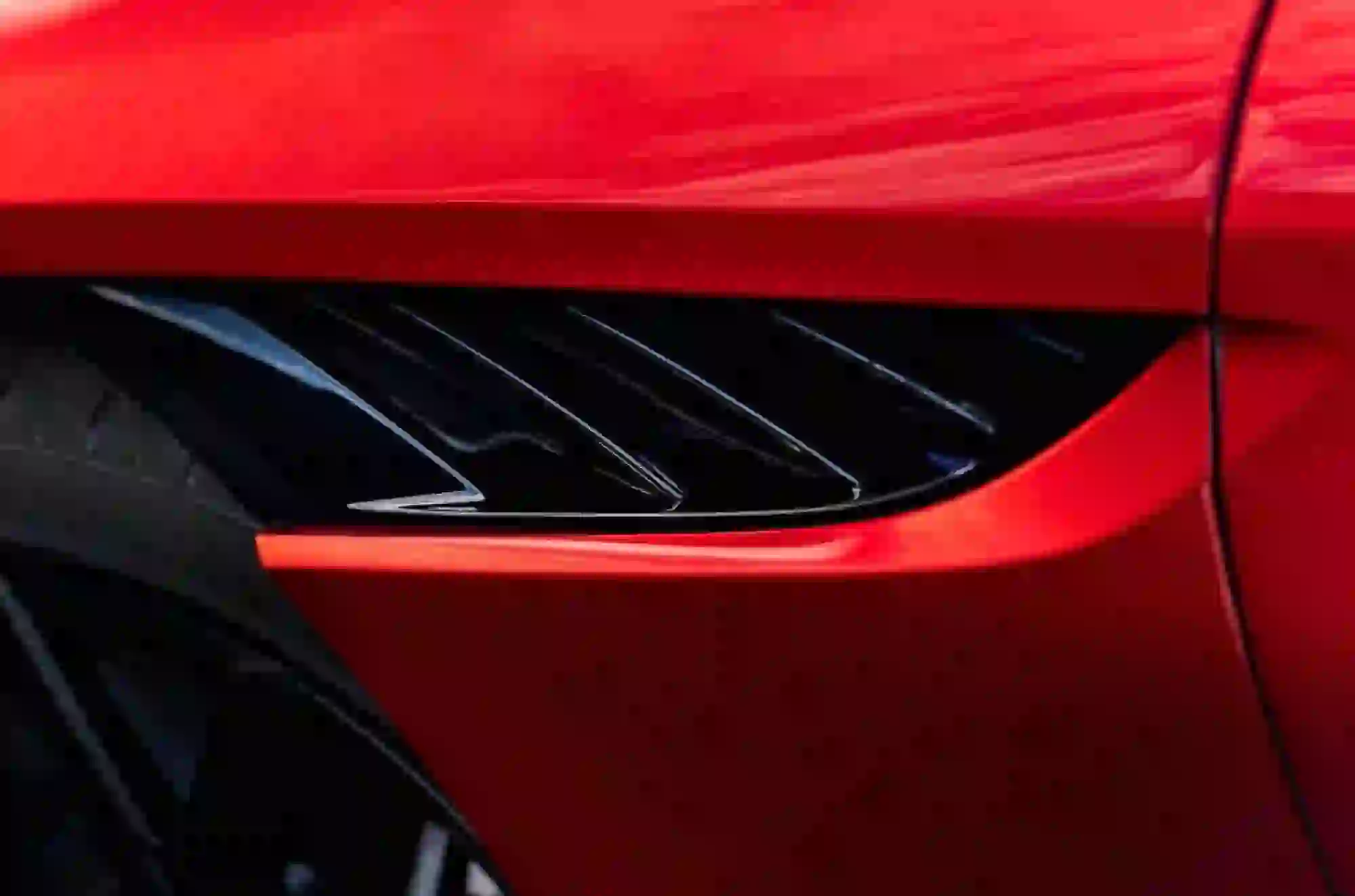 Aston Martin DBS Superleggera foto leaked 26 giugno 2018 - 13