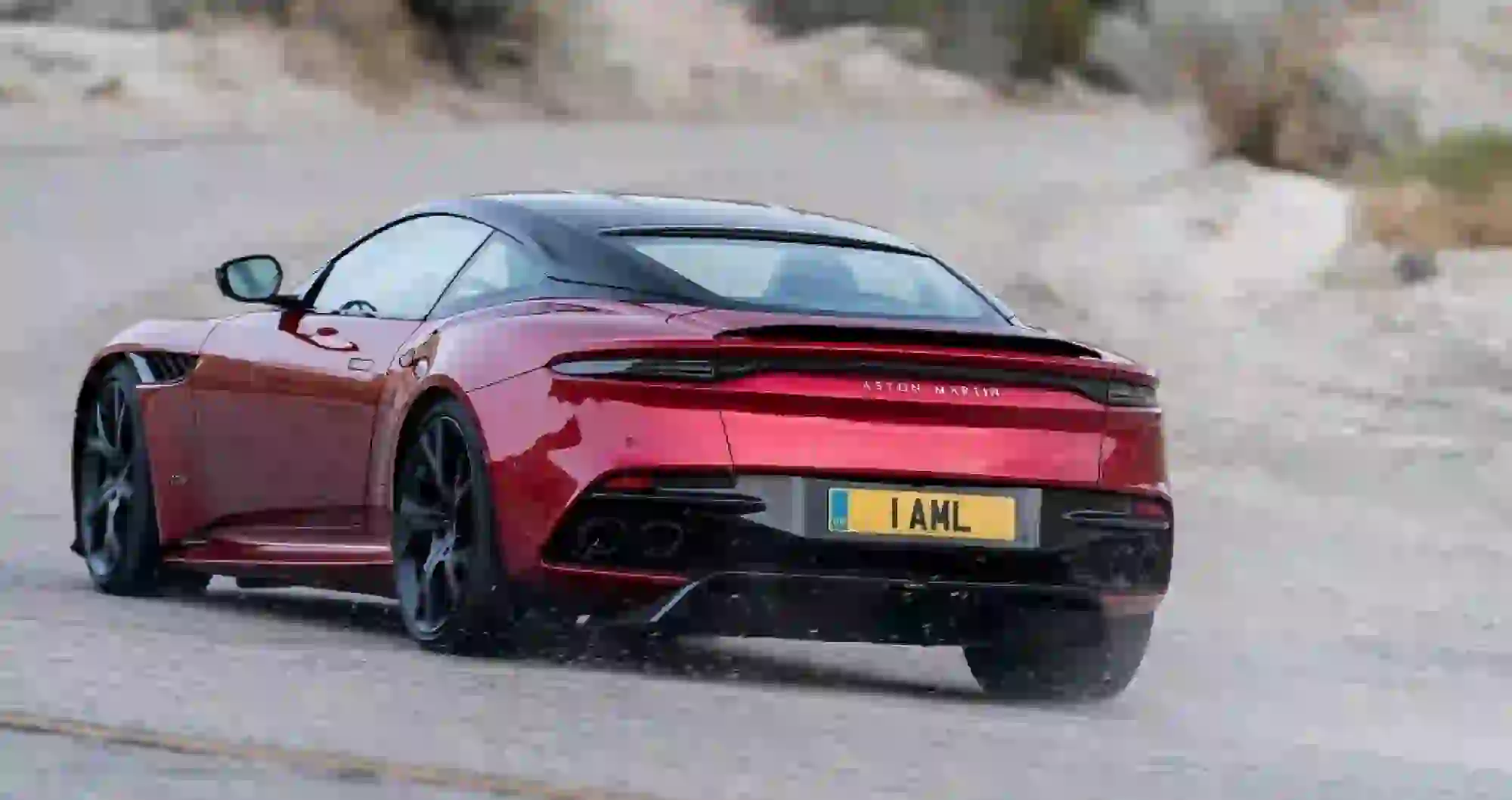 Aston Martin DBS Superleggera foto leaked 26 giugno 2018 - 3