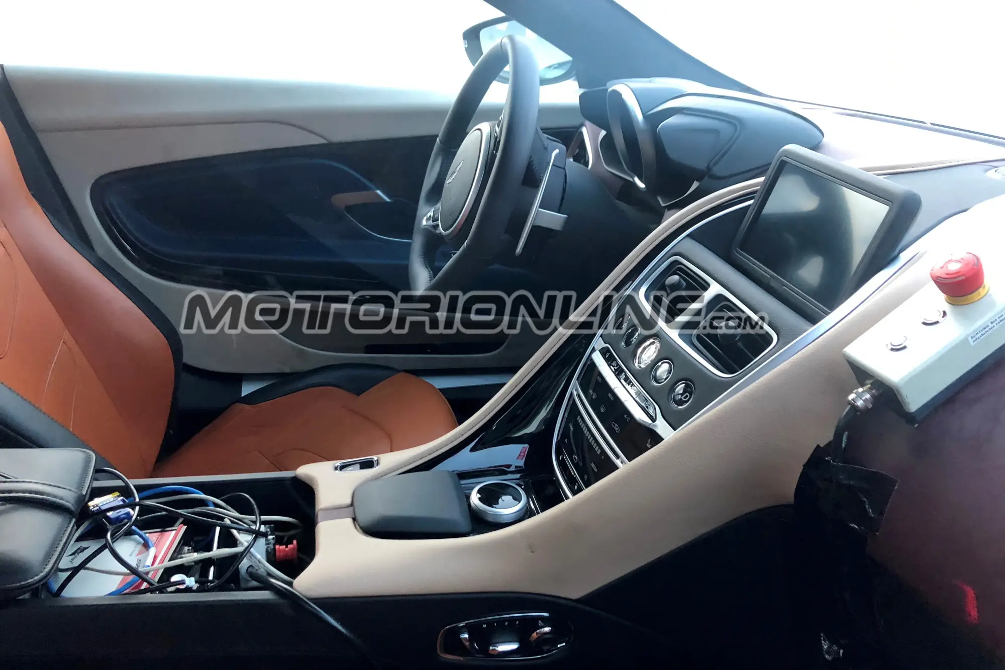 Aston Martin DBS Superleggera foto spia 6 giugno 2018 - 11
