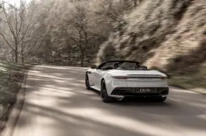 Aston Martin DBS Superleggera Volante 2020 - foto