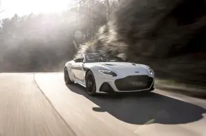 Aston Martin DBS Superleggera Volante 2020 - foto