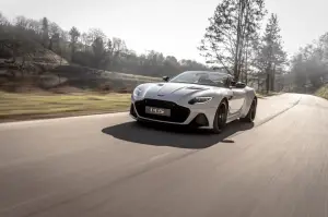 Aston Martin DBS Superleggera Volante 2020 - foto