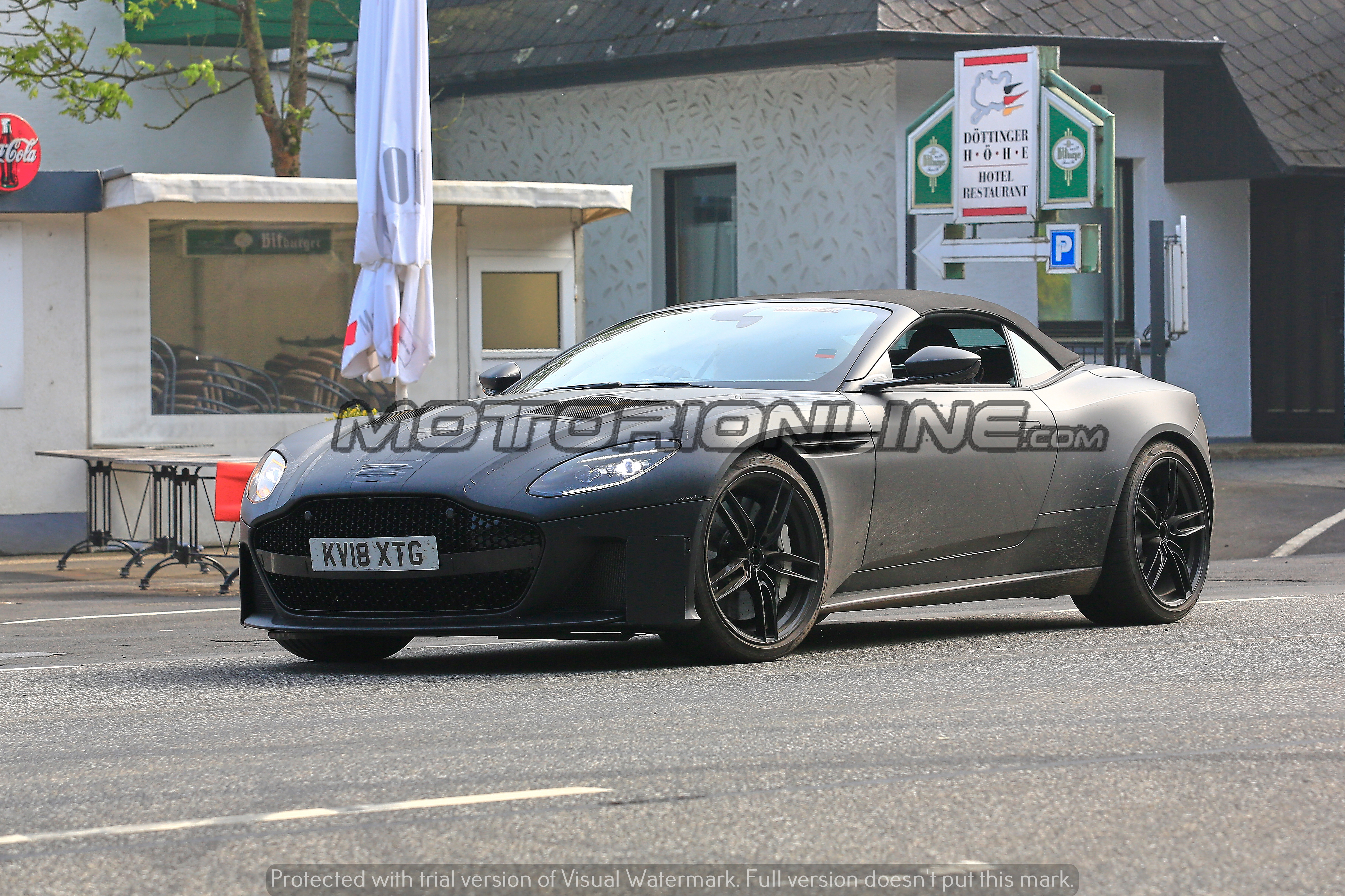 Aston Martin DBS Superleggera Volante - Foto spia 16-05-2018