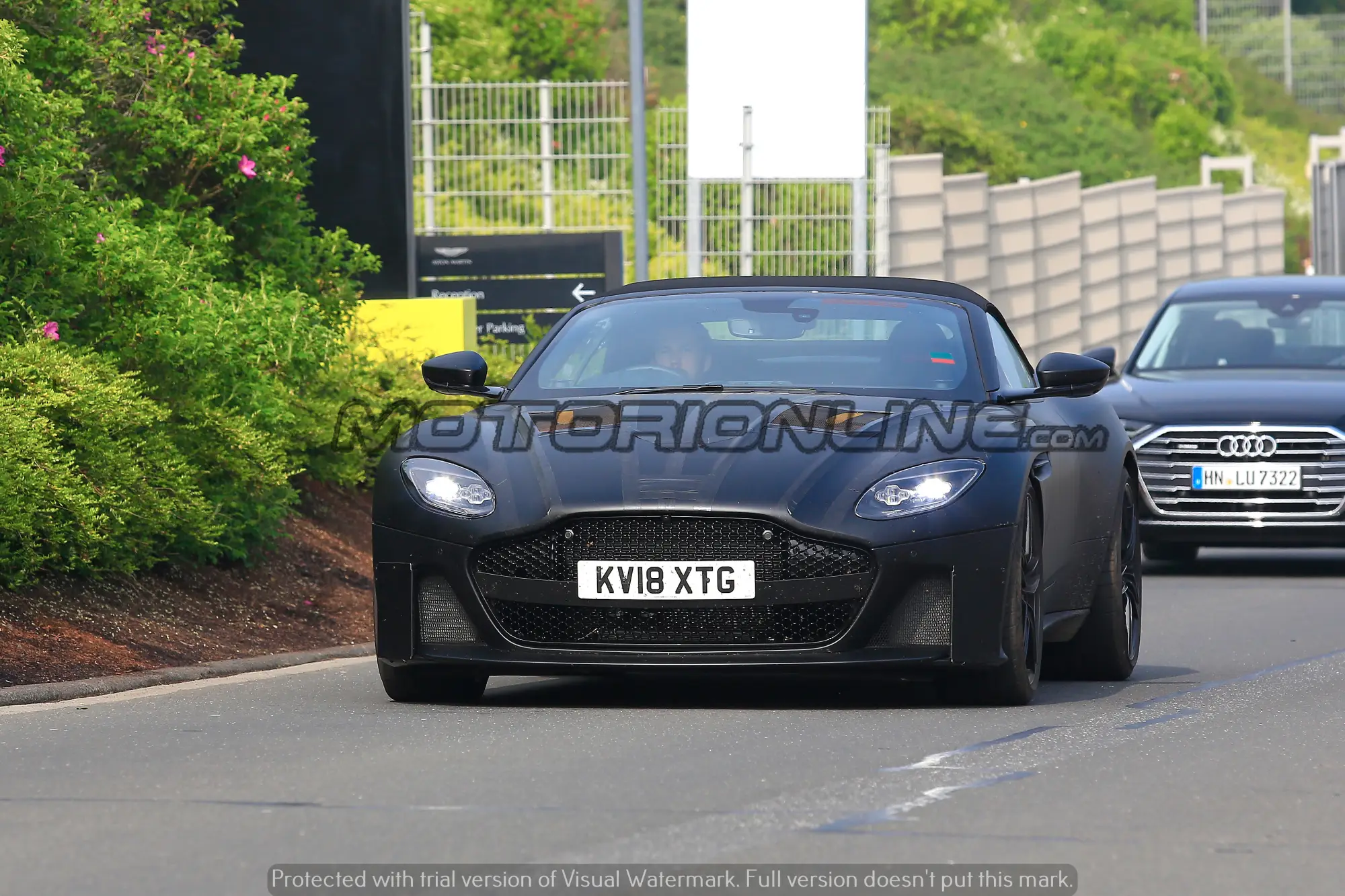 Aston Martin DBS Superleggera Volante - Foto spia 16-05-2018 - 12