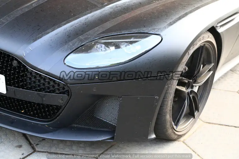 Aston Martin DBS Superleggera Volante - Foto spia 16-05-2018 - 22