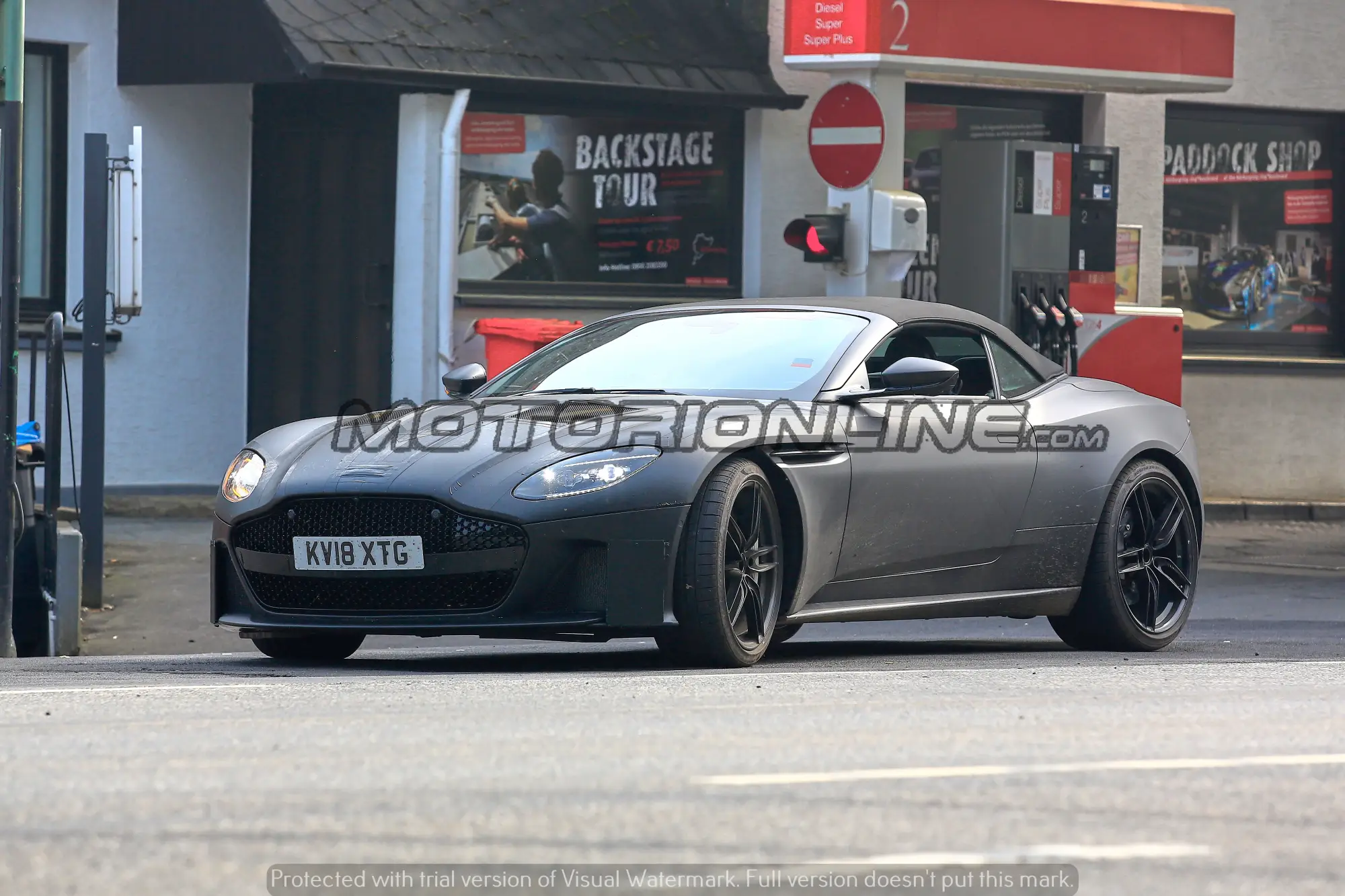 Aston Martin DBS Superleggera Volante - Foto spia 16-05-2018 - 3