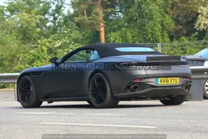 Aston Martin DBS Superleggera Volante - Foto spia 16-05-2018