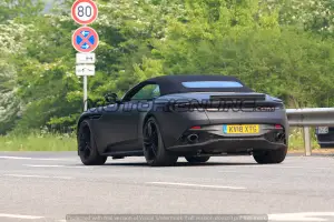 Aston Martin DBS Superleggera Volante - Foto spia 16-05-2018