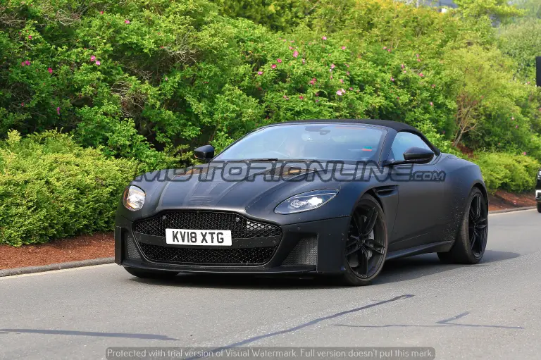 Aston Martin DBS Superleggera Volante - Foto spia 16-05-2018 - 8