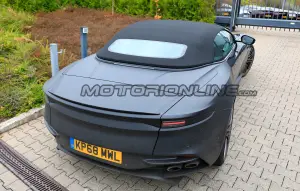 Aston Martin DBS Superleggera Volante - Foto spia 26-10-2018 - 10