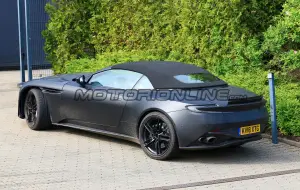 Aston Martin DBS Superleggera Volante - Foto spia prototipo 16-05-2018