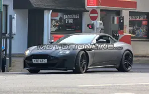 Aston Martin DBS Superleggera Volante - Foto spia prototipo 16-05-2018