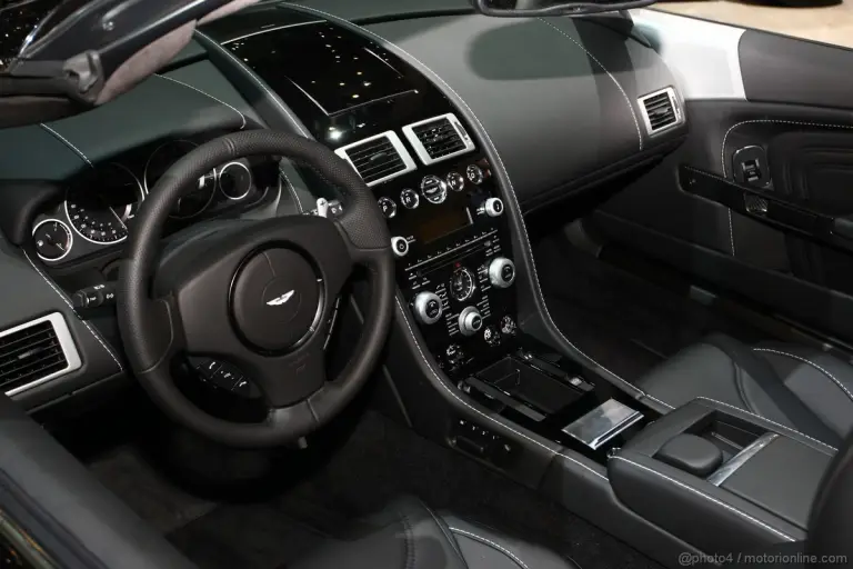 Aston Martin DBS Volante Ginevra 2011 - 9
