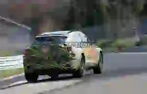 Aston Martin DBX - Foto spia 12-04-2019 - 22