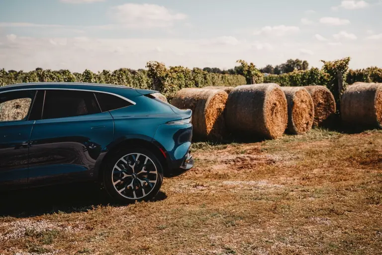 Aston Martin DBX Great Lakes - Foto ufficiali - 33