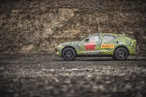 Aston Martin DBX inizio test sviluppo