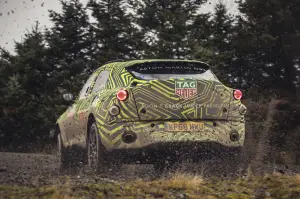 Aston Martin DBX inizio test sviluppo