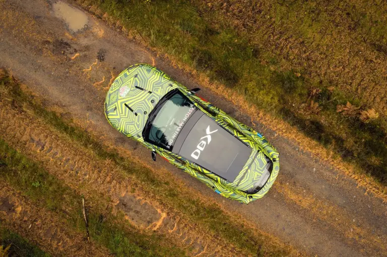 Aston Martin DBX inizio test sviluppo - 8