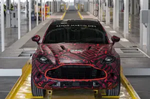 Aston Martin DBX - Pre-produzione