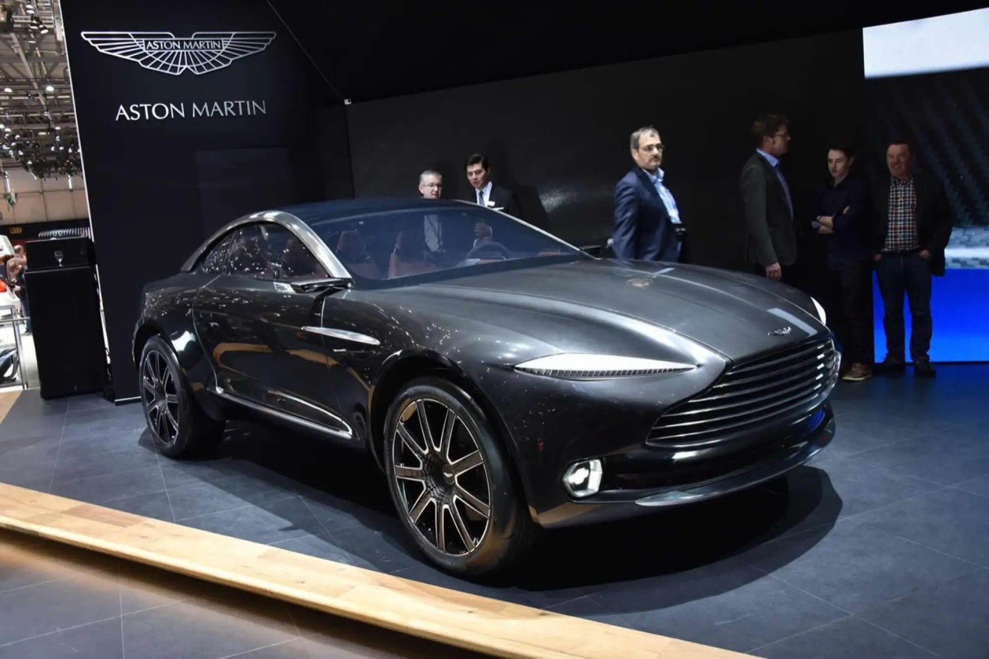 Aston Martin DBX - Salone di Ginevra 2015 - 14