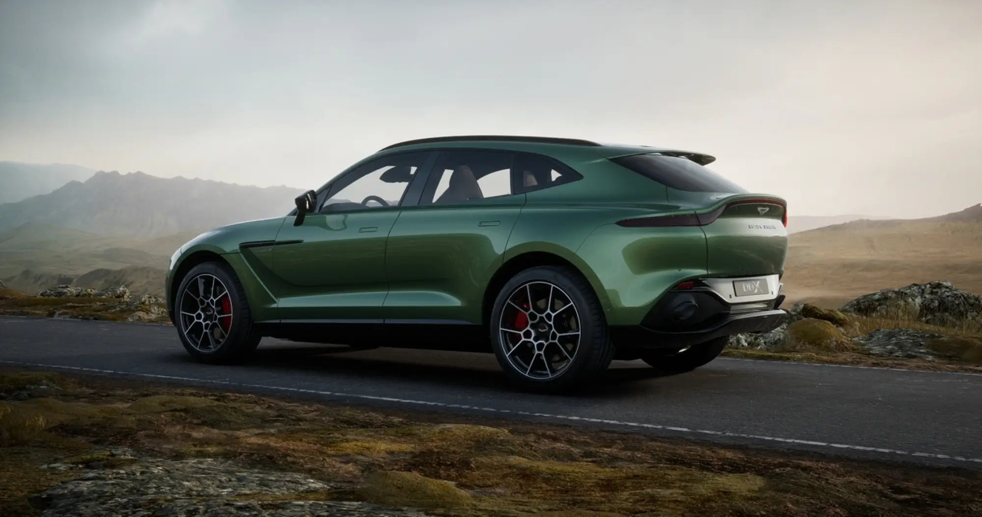 Aston Martin DBX Straight-Six 2022 - Foto ufficiali - 3