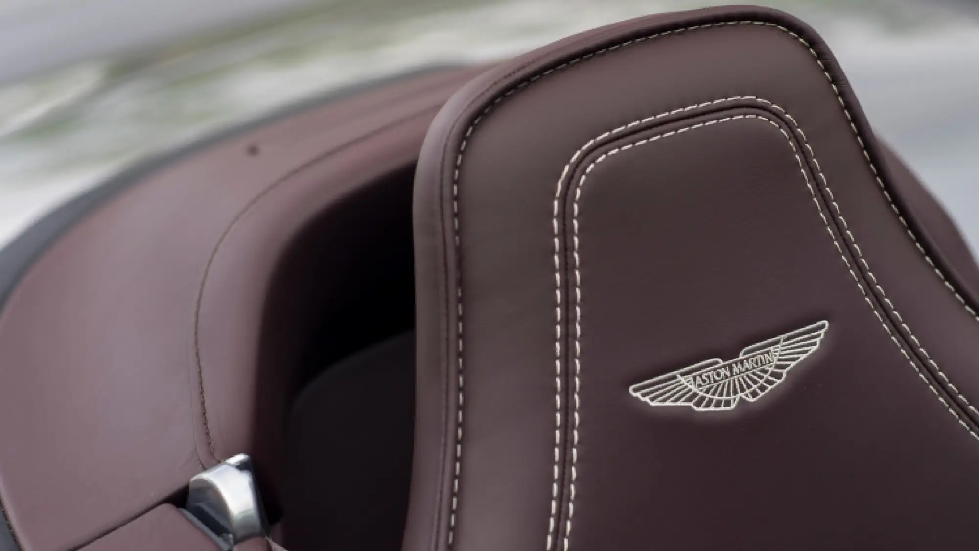 Aston Martin GT12 Roadster  - 18