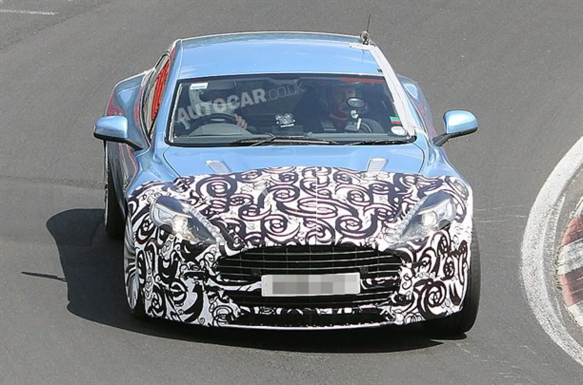 Aston Martin Rapide 2012 - Foto spia 06-06-2011 - 1