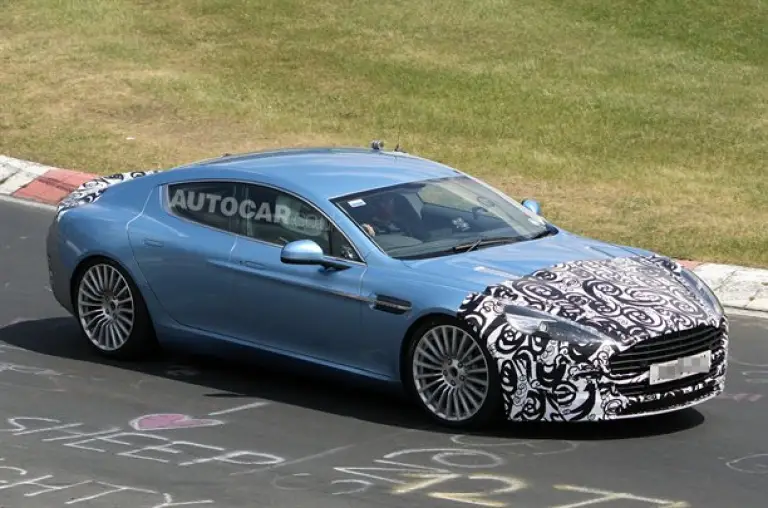 Aston Martin Rapide 2012 - Foto spia 06-06-2011 - 2