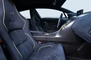 Aston Martin Rapide AMR e Vantage AMR Pro - Salone di Ginevra 2017 - 18