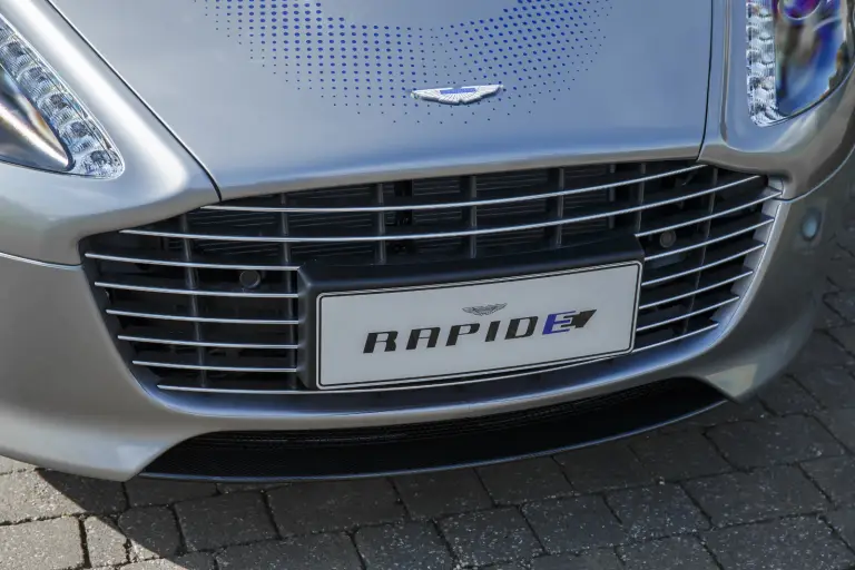 Aston Martin RapidE Concept - 4