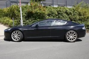 Aston Martin Rapide restyling foto spia agosto 2012