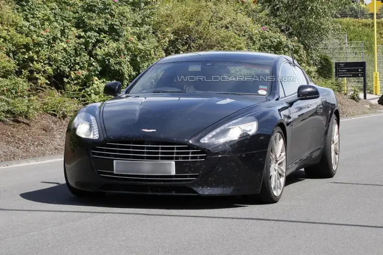 Aston Martin Rapide restyling foto spia agosto 2012 - 2