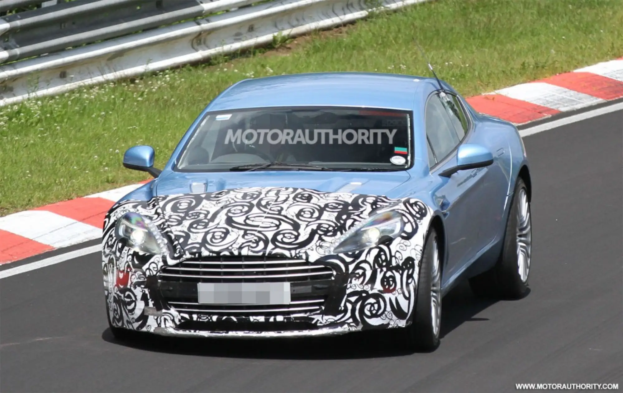 Aston Martin Rapide S foto spia - 3
