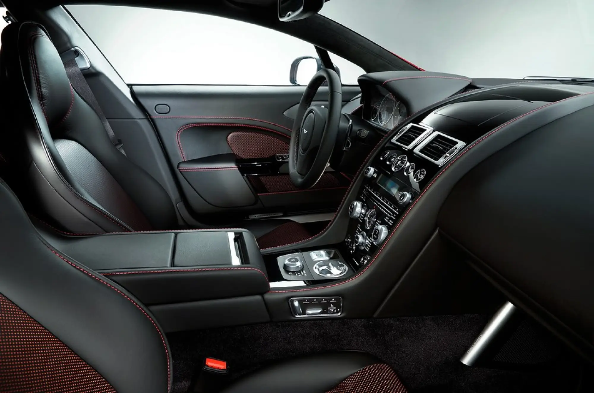 Aston Martin Rapide S - 7