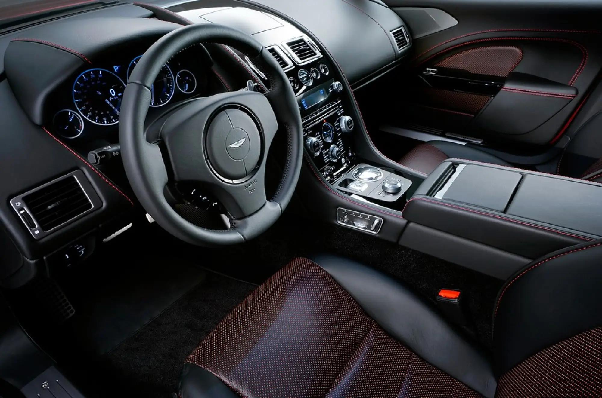 Aston Martin Rapide S - 8