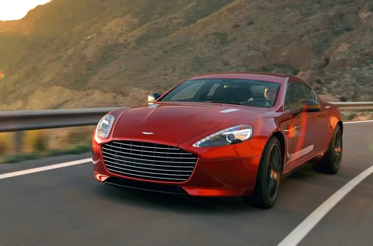 Aston Martin Rapide S - 12