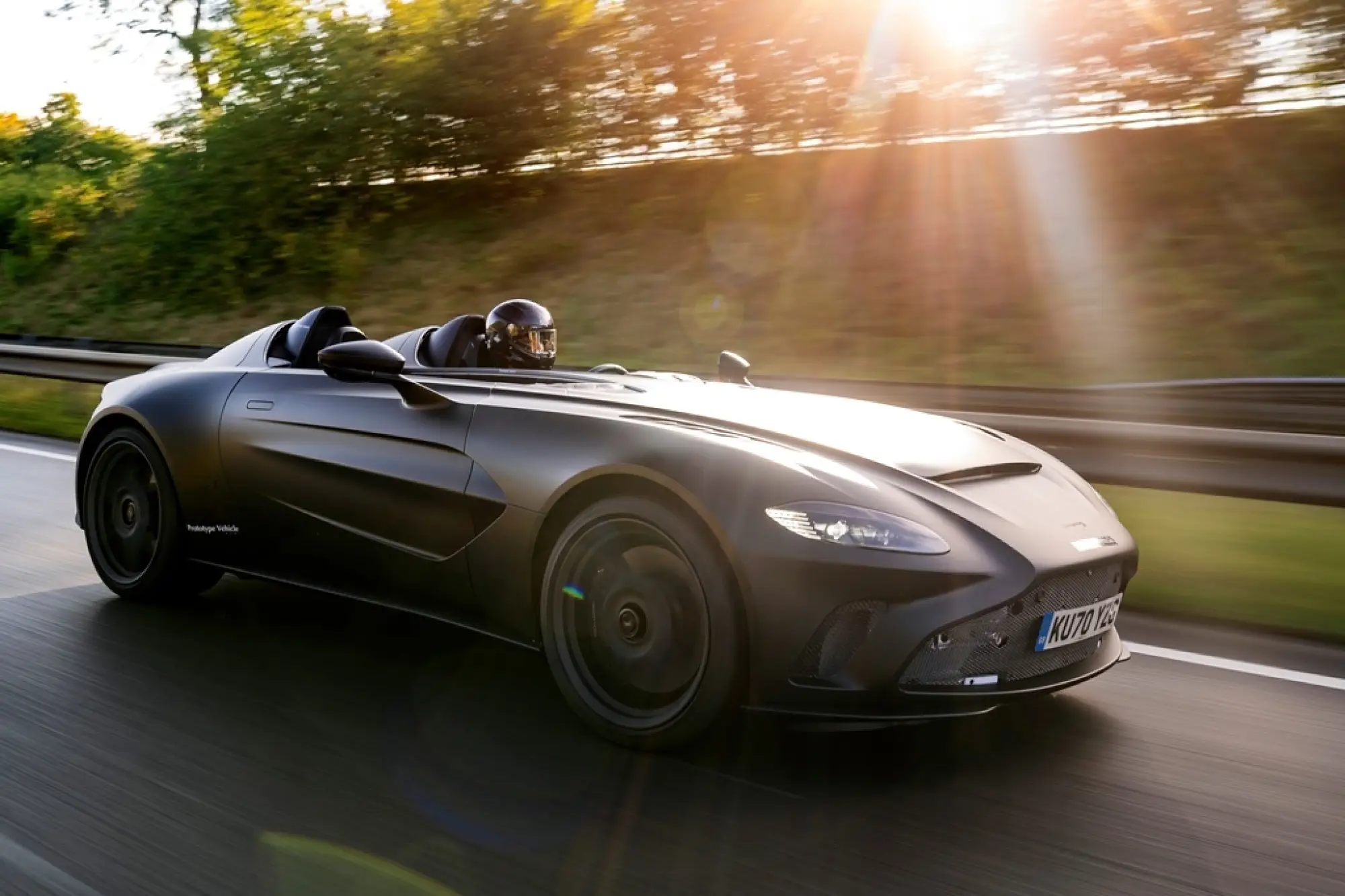 Aston Martin V12 Speedster - Prototipo - 2