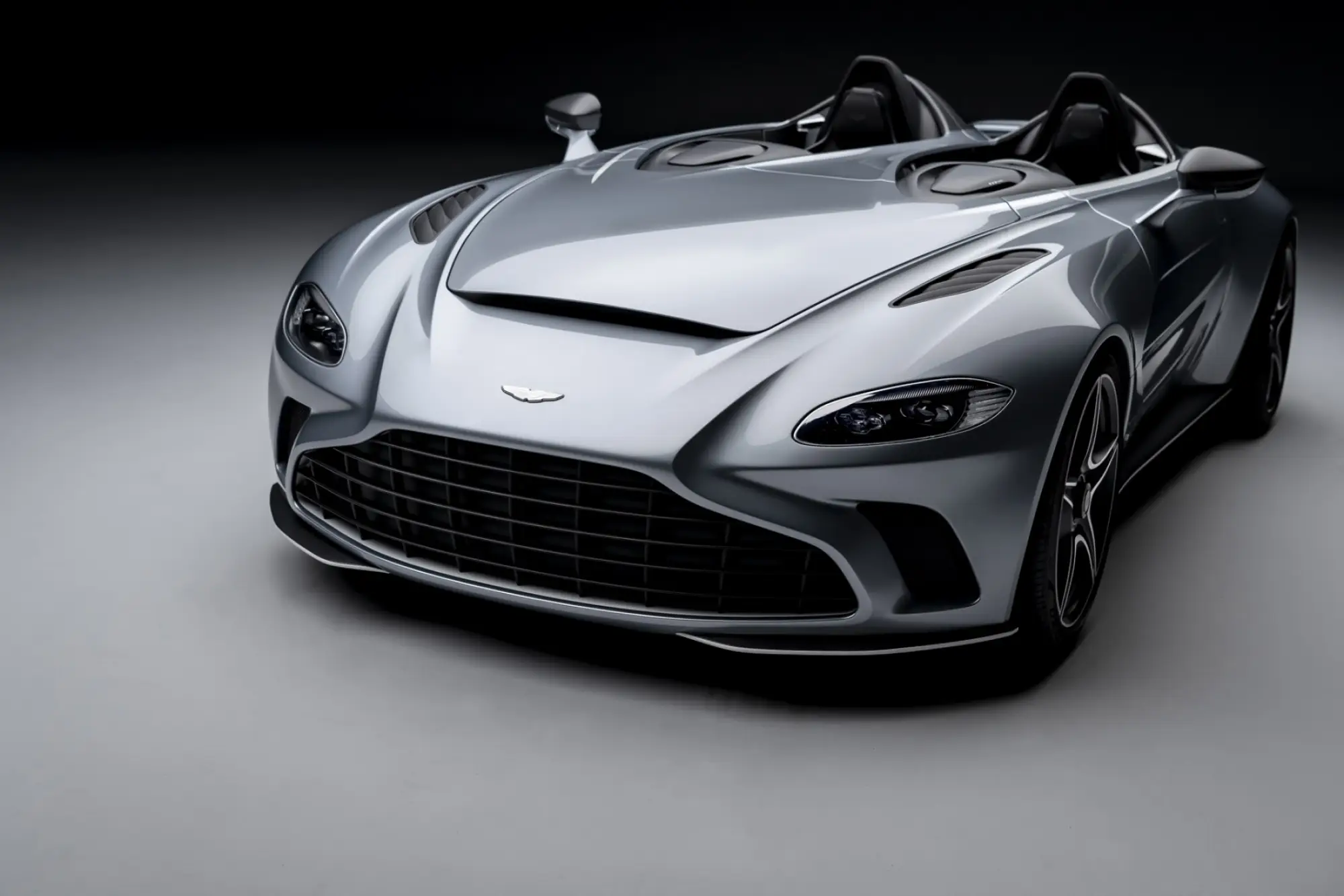 Aston Martin V12 Speedster - 3