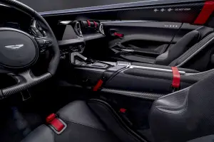 Aston Martin V12 Speedster - 5