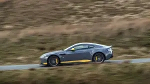 Aston Martin V12 Vantage S e V8 Vantage GTS MY 2017