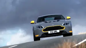 Aston Martin V12 Vantage S e V8 Vantage GTS MY 2017